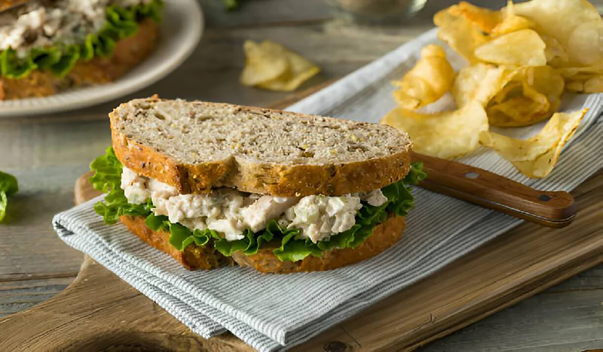 مواد مرغ مورونو